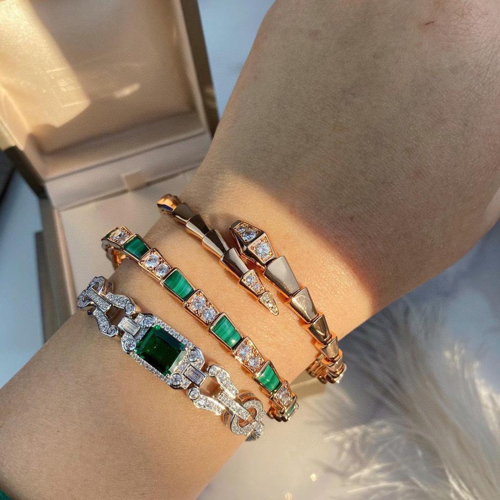 18k Rose Gold Snake Jewelry Bracelet with Diamond-Set Head and Tail