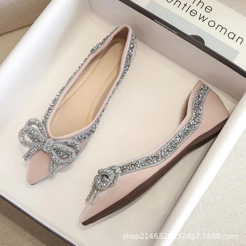 Роскошные классические туфли-лодочки с бриллиантами 2024 года, новые повседневные туфли на плоской подошве с острым носком и мелким бантом, женские туфли, большие размеры 41-43