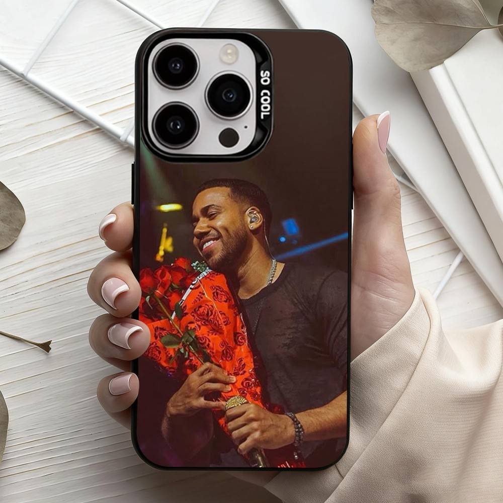 Singer R-Romeo Santos  Phone Case For iPhone17,16,15,14,13,12,11 Plus,Pro Max Candy Silver Plated Inside Cover