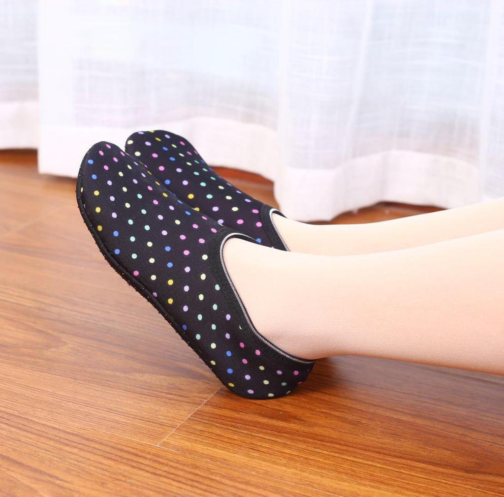 Women's Anti-Slip Indoor Floor Socks with Warm Velvet Lining and Cute Prints for Home and Early Childhood Education