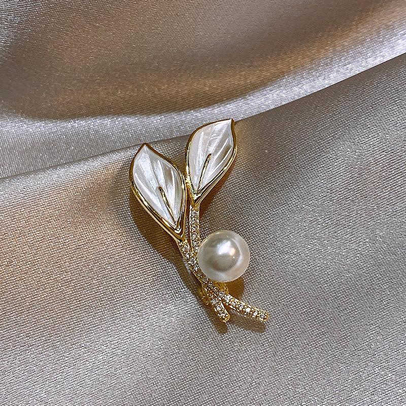 Tulip Brooch for Women High-end and Niche Design Flower Brooch, Suit Pin and Accessory