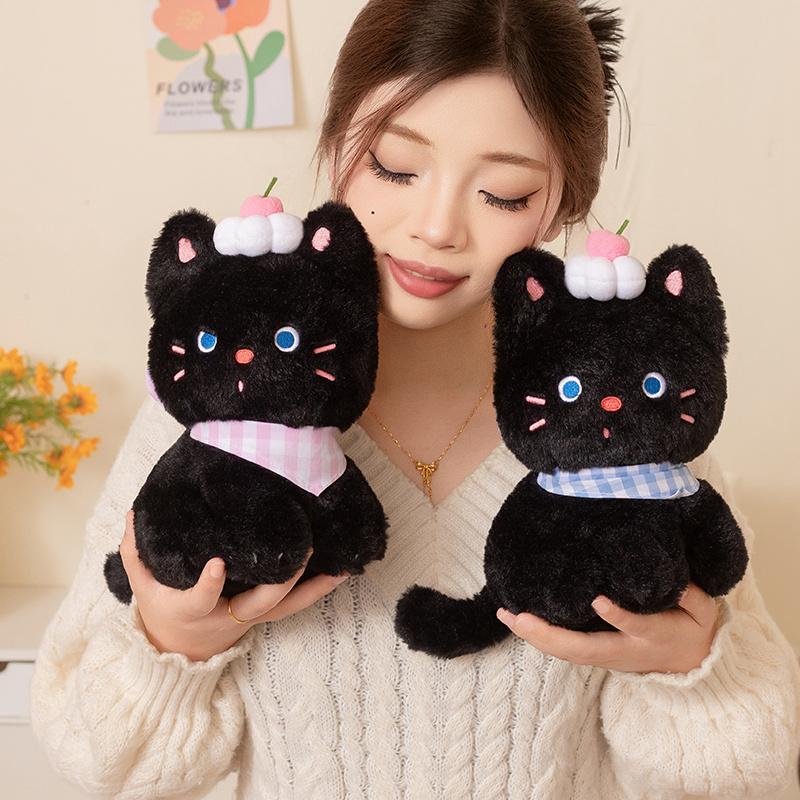 Милая и очаровательная плюшевая игрушка черного кота Очаровательный кот с декором в виде кремового торта Плюшевая кукла Сладкий компаньон Кукла Подарок на день рождения