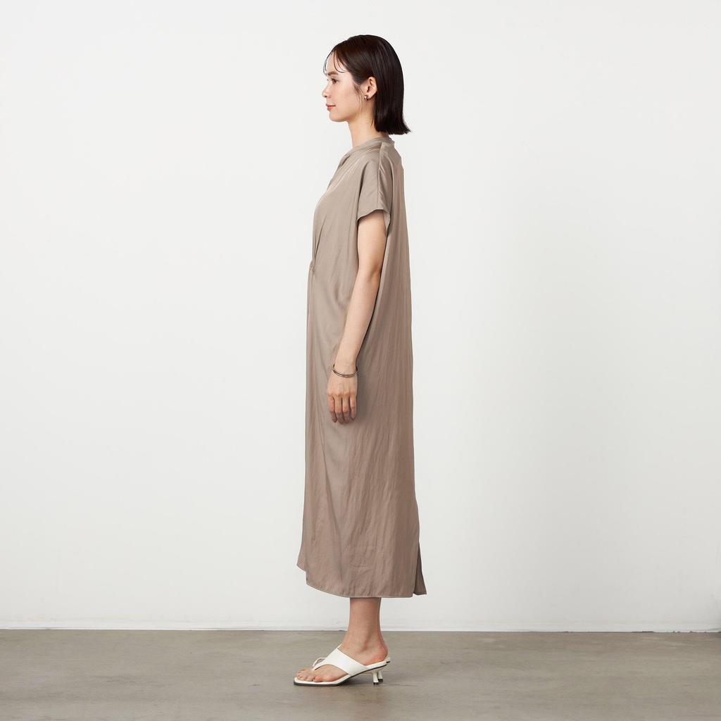 Свободное и летящее платье Ca Бежевое F [Comme Ism] 12-31OO01-206