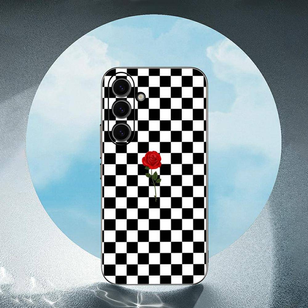Checkerboard Checkered Luxury Black Phone Case For Samsung Galaxy S23 S24 S25 Ultra S22 Plus S21