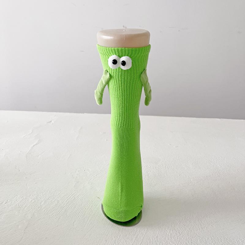 Рука Держит Носки Магнитные В Руках Смешные Мужские Для Женщин Новинка Дружба Пары Лучшая Подруга Подарок Парень Девушка Белые Носки