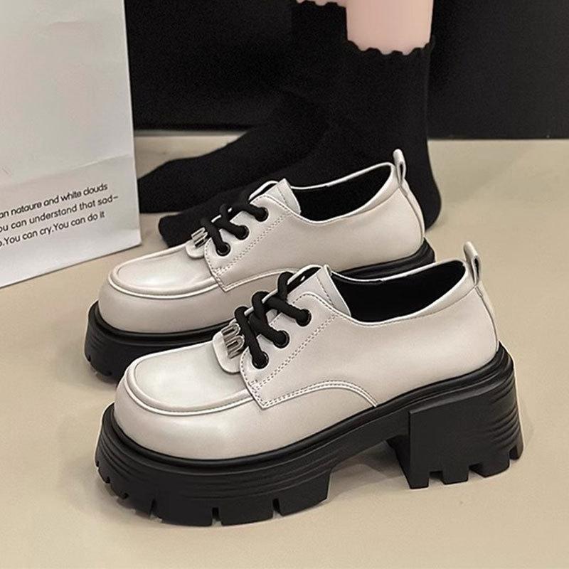 Женские маленькие кожаные туфли на шнуровке в британском стиле, новые модные лоферы на платформе, весна-осень 2025, популярные в интернете, модные, универсальные, одинарные ш