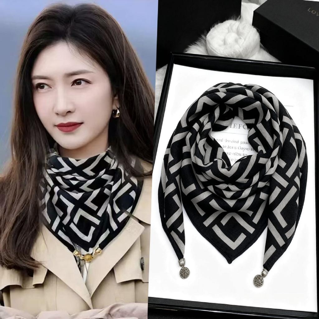 Neck protection magnetic buckle scarf new autumn and winter square scarf women's triangular silk scarf shawl high-end scarf black and white