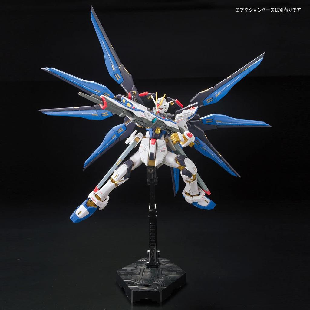 BANDAI SPIRITS RG Mobile Suit Gundam SEED DESTINY Strike Freedom Gundam Scale Plastic Model ZGMF-X20A 1/144 Color-coded