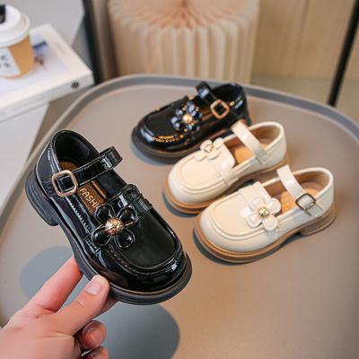 Весенне-осенние модные универсальные туфли из лакированной кожи на мягкой подошве для девочек