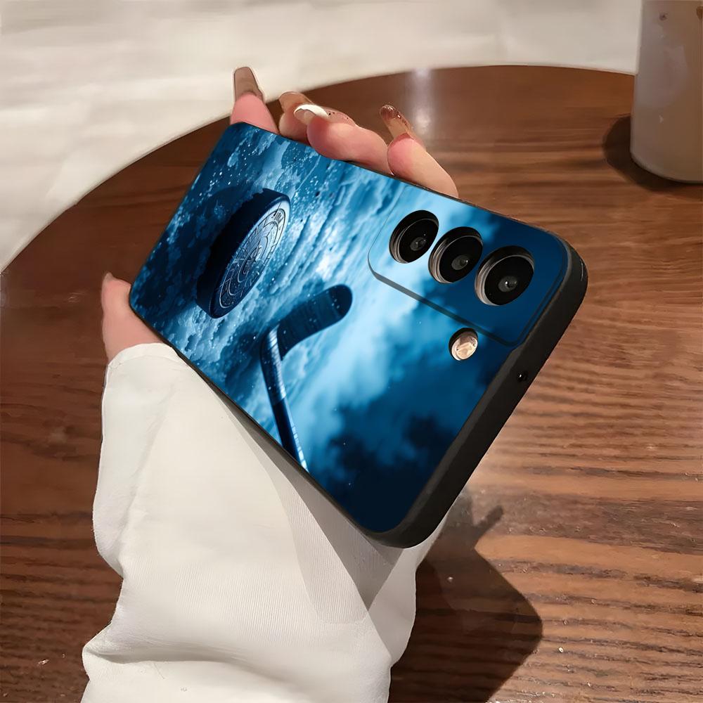 Чехол для телефона с рисунком хоккейной площадки и шайбы для Samsung S26 S25 S24 FE S23 S22 S21 Plus S20 Ultra Note20Ultra Черный Мягкий