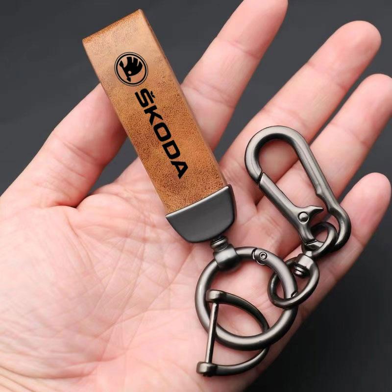 Leather Car Key Chain Key Ring Fashion Keyrings Gifts For Skoda octavia 2 a7 a5 rapid fabia yeti superb SCALA citigo Accessories MG7