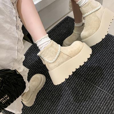 Ретро ощущение высокого класса маленькие на толстой подошве увеличивающие рост ботинки Мартина женские 2025 новые осенние тонкие белые короткие ботинки