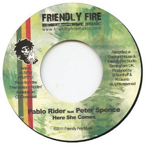 7-дюймовая пластинка PABLO RIDER, PETER SPENCE / RAPHAEL - Here She Comes / Total Destruction FFM7010 Friendly Fire M 2011 Великобритания Регги, Ска и Даб