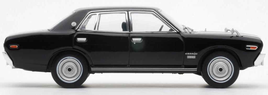 Tomica Limited Vintage Nissan Cedric Super DX Готовая модель LV-N43-06a (черный) -