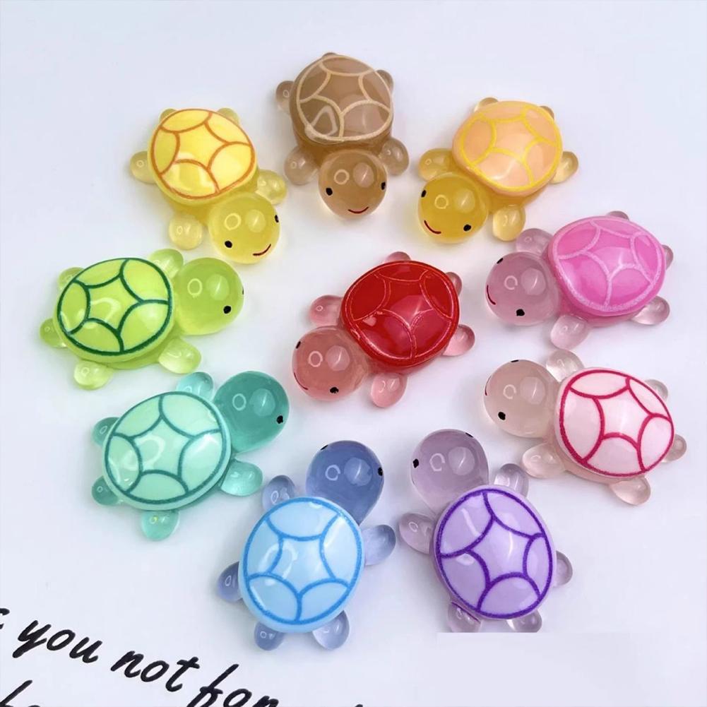 100pcs Mini Resin Turtles Night Glow Turtle Figurines Multi-Function Glow in The Night Turtle Miniatures for Micro Landscap