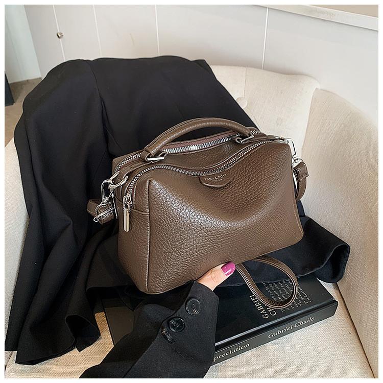 IELGY Retro Portable Pillow Bag Commuter Messenger Bag