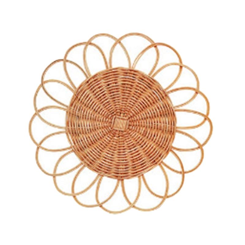 Artistic Handwoven Rattan Wall Hanging Flat Basket Nordic Styles Farmhouses Weave Rrnament Wall Decoration for Living Room