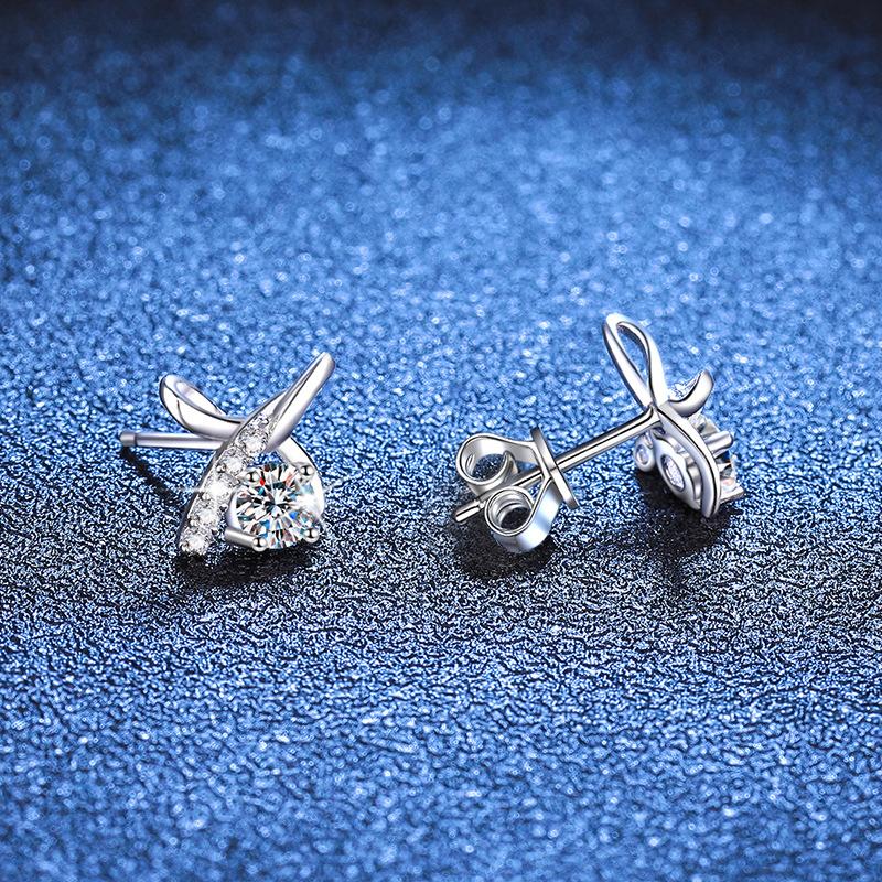 Серьги-гвоздики с бантом из муазанита Серьги-гвоздики с бантом из стерлингового серебра 925 пробы с родиевым покрытием