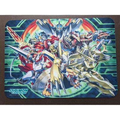Использованный коврик для игры Digimon в состоянии, близком к неиспользованному