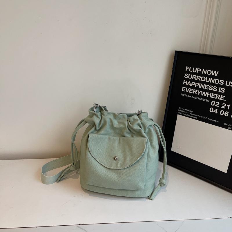 Personalized Bag Women's 2025 New Korean Version of Fashion Pleated Niche Bucket Bag Casual Spring Shoulder Messenger Bag Tide