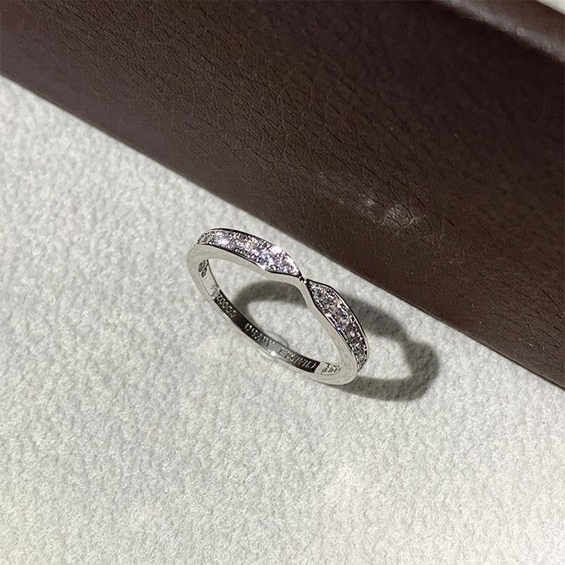 Shangjia V-shaped Ring Female Versatile LiensV Gold Ring Female Versatile Light Luxury