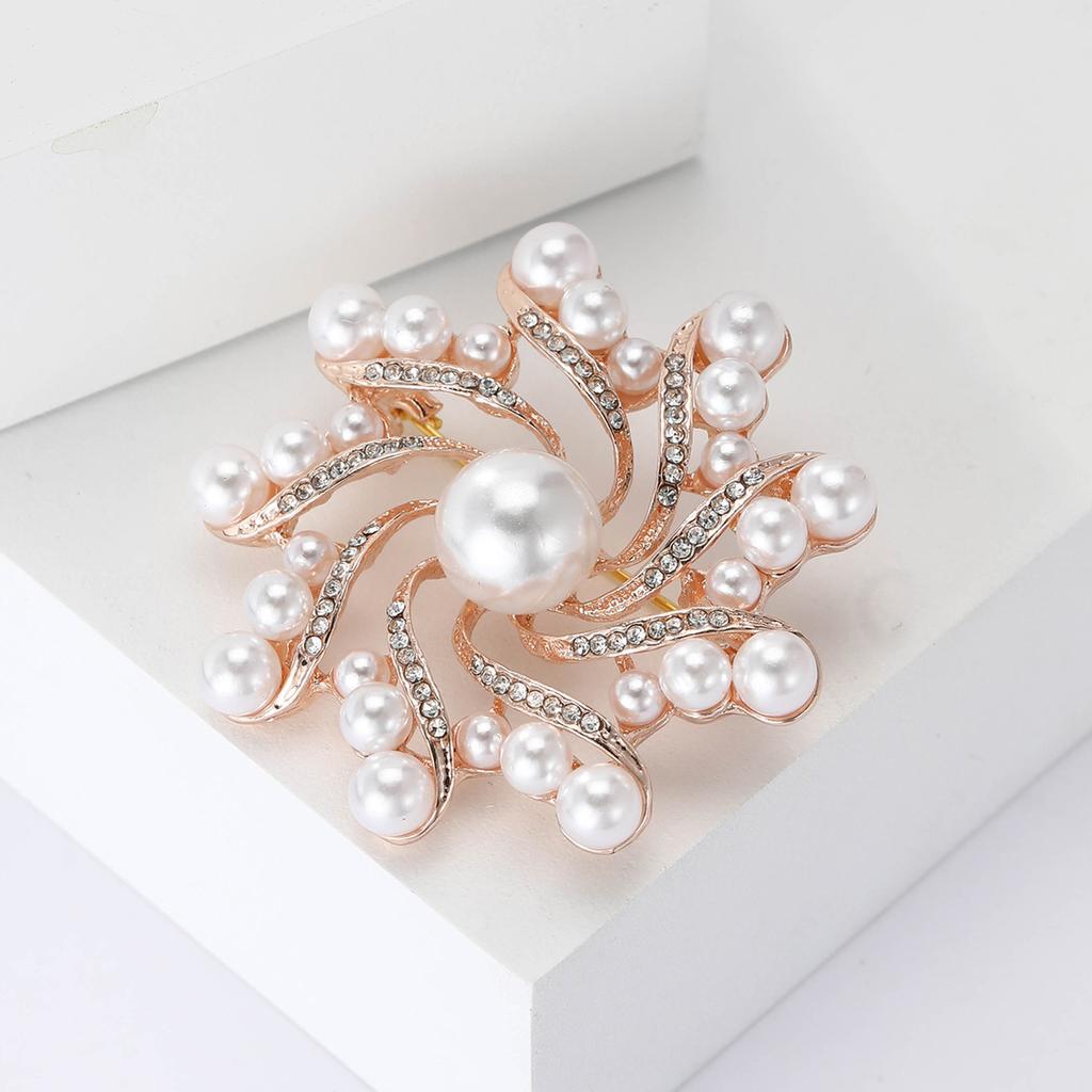 Модная брошь из жемчуга в виде цветка из сплава, элегантный темпераментный женский костюм, шаль, корсаж, украшение, булавка