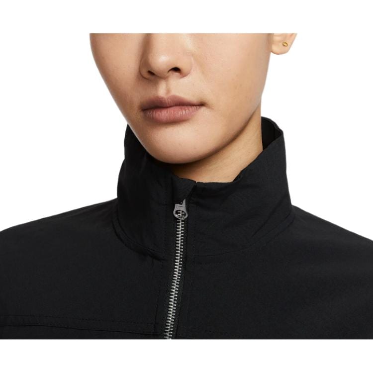 Nike Спортивная одежда Всё из тканых материалов Женская оверсайз куртка HJ1000-010 с защитой от влаги и УФ-излучения