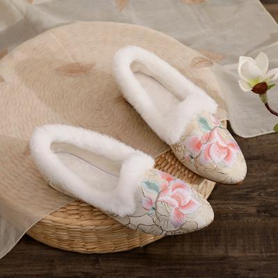 [Юй Цян] 2025 зима новые плюшевые флисовые модные остроносые вышитые тканевые туфли осенне-зимние однопедальные хлопковые туфли