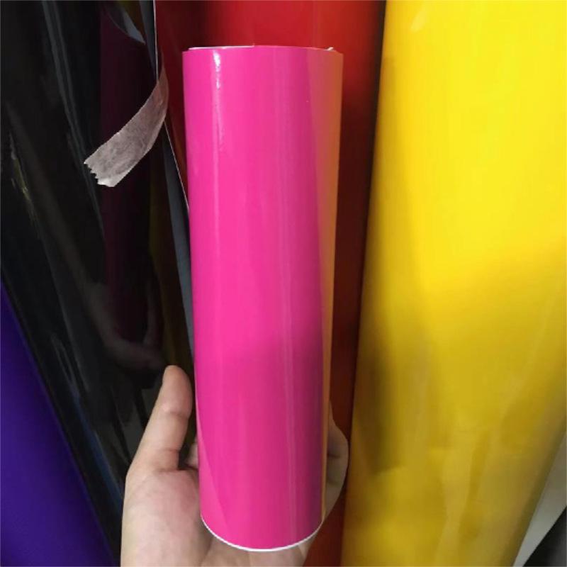 Пленка для смены цвета и наклейка на крышу автомобиля и мотоцикла