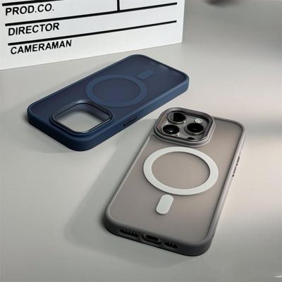 Магнитный кейс Gold Shield, безопасный для кожи, для iPhone 15 и 14 с узором из бриллиантов