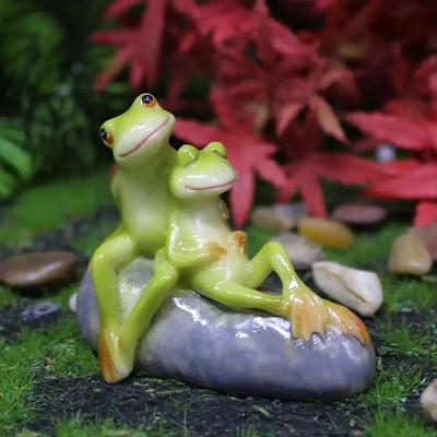 Модные изделия из смолы Статуэтка лягушки Реалистичная сидящая лягушка Фигурка лягушки Садовое украшение Мультяшная скульптура лягушки
