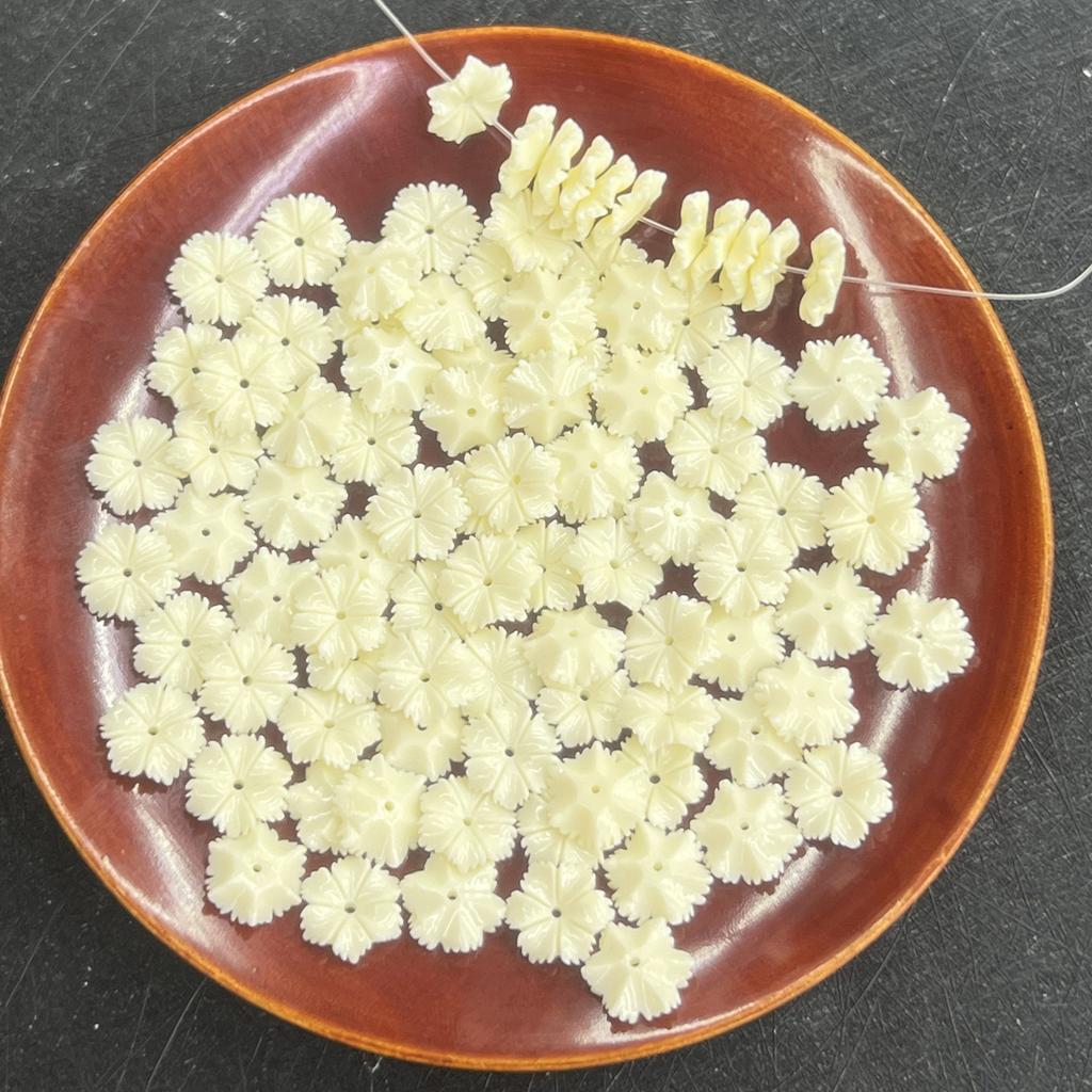 30 шт., Искусственный коралл, отдельные бусины с отверстием, 12 мм, Модные бусины-цветы ручной работы для изготовления ювелирных изделий, аксессуары для ожерелья DIY, подарки на День матери