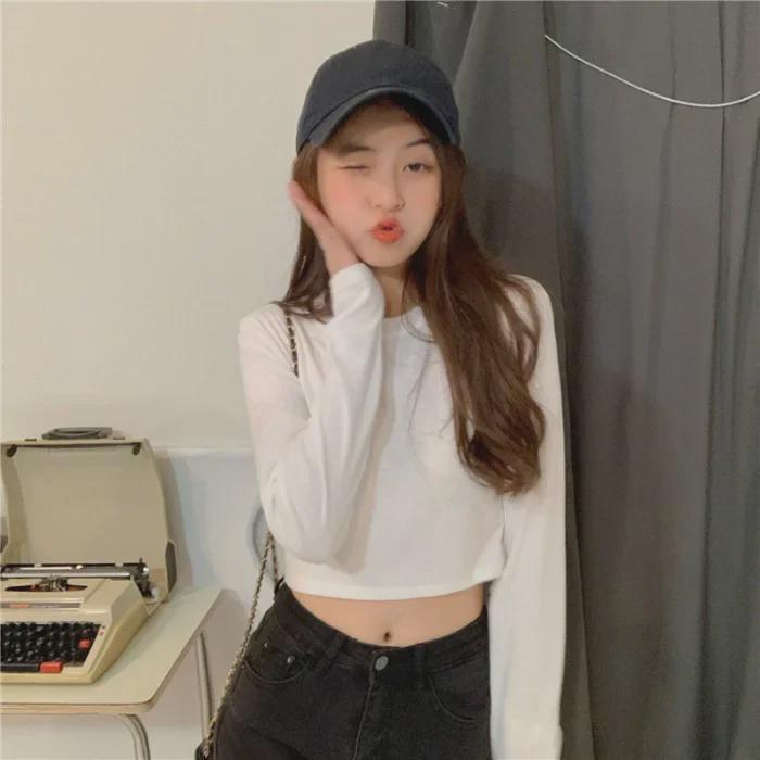 Женская белая футболка-кроп-топ с длинными рукавами в корейском стиле, облегающая, идеально подходит для весенних и осенних тенденций