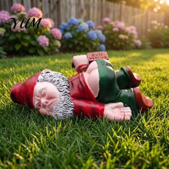 Unique Outdoor Yard Art Funny Drunk Dwarf Garden Decoration, Gnome Statue, Resin Sculpture Creative Indoor Desk Accessory for Lawn Patio Decor,