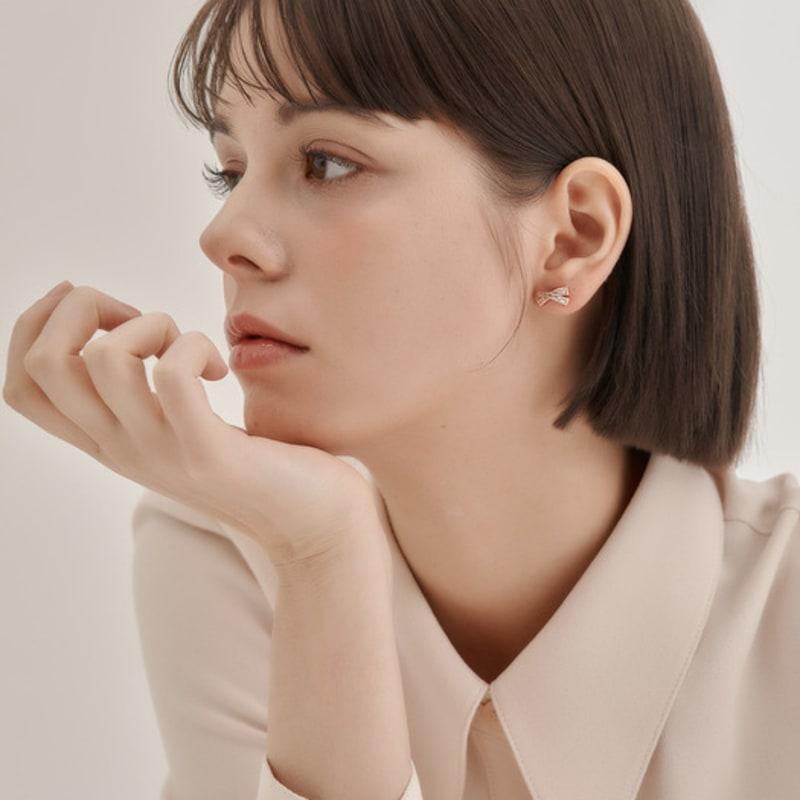 Серьги-гвоздики ELLE Jewelry из 14K GF с крестом и фианитом ELGPEE568