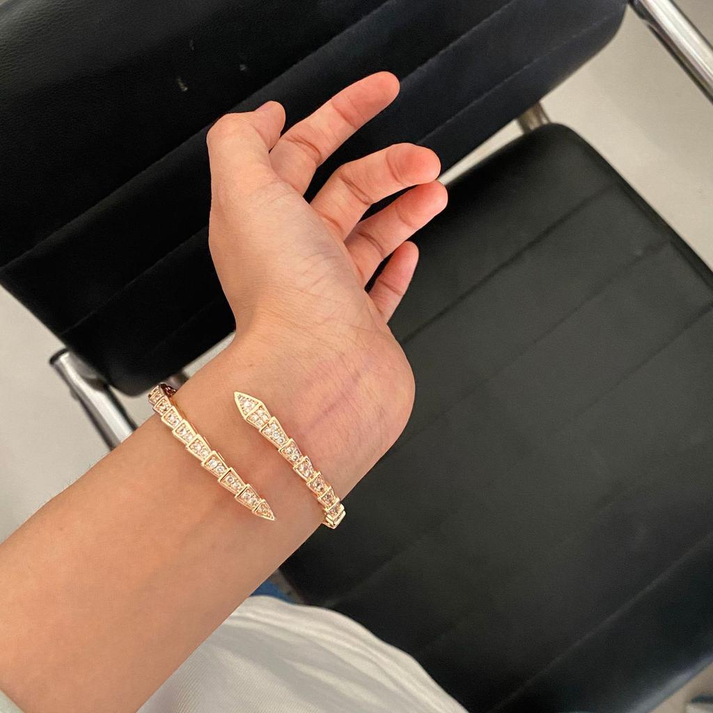 Versatile Snake-shaped Starry Sky Diamond Bracelet – High-end Fashion, European & American Style.