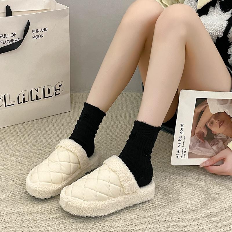 Модные тапочки. Толстая подошва. Плюшевые тапочки. Плюшевая плоская подошва. Резиновая искусственная ткань. Плоские туфли для женщин. Модные и удобные.