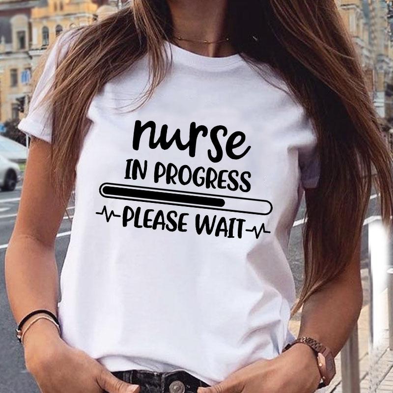 Медсестра в процессе Пожалуйста подождите Уличная одежда Харадзюку Одежда Футболка Короткий рукав Женские топы Футболка в корейском стиле Женская