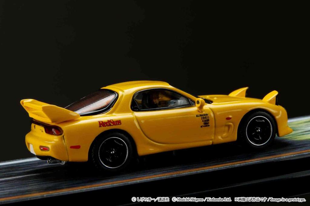 Масштаб HJ64 Mazda RED SUNS Initial D с фигурками водителей Такуми Фудзивары и Кэйсукэ Такахаси 1/64 RX-7 (ФД3С) / (Готовый продукт)