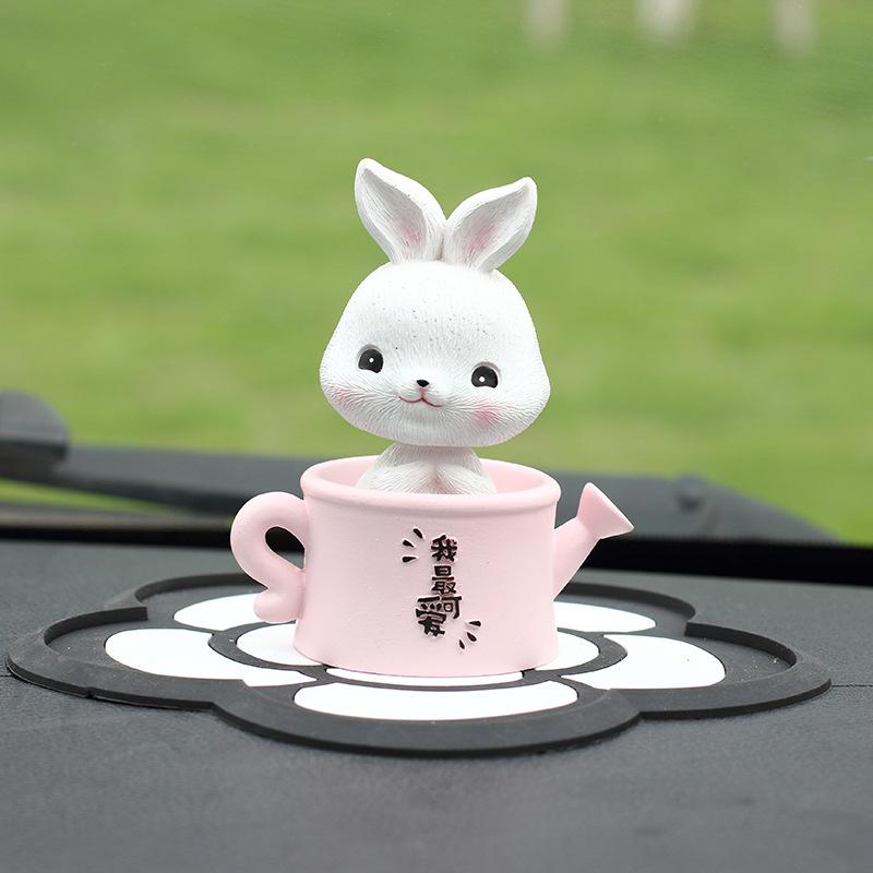 Единорог мультфильм смоляная кукла качающая головой - украшение для автомобиля и праздничный подарок