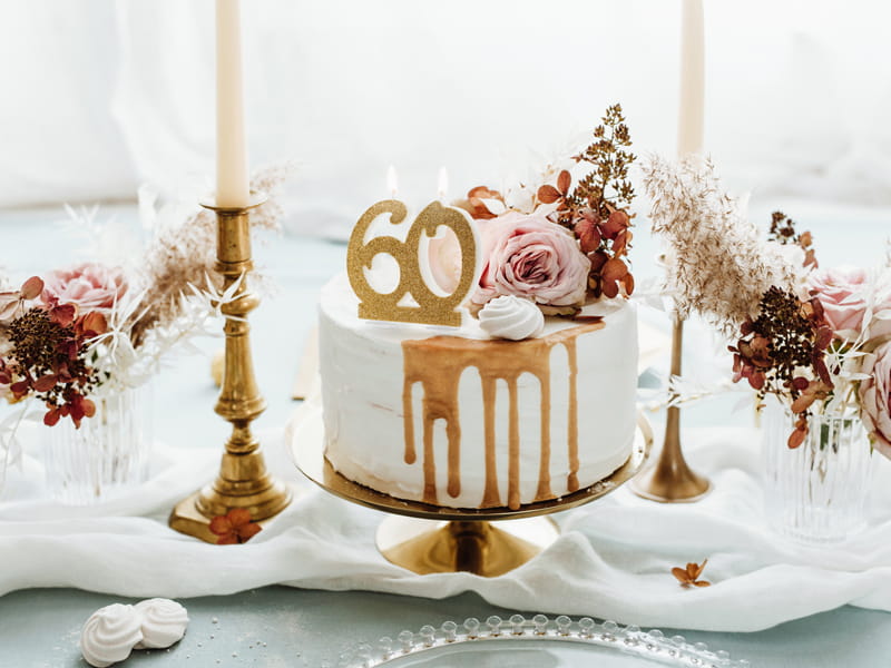 Partydeco Świeczka Urodzinowa Liczba 60 Złota 7,5Cm
