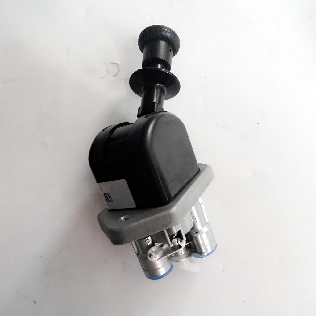 Brand New Original Hand Brake Valve 1315035300005 for Truck