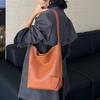 Large-capacity Commuter Tote Bag Trendy Single-shoulder Bag Casual and Versatile Underarm Bag