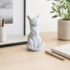 Скульптура кошки 3D-печать Матовый белый Настольный декор с художественными линиями Домашние украшения