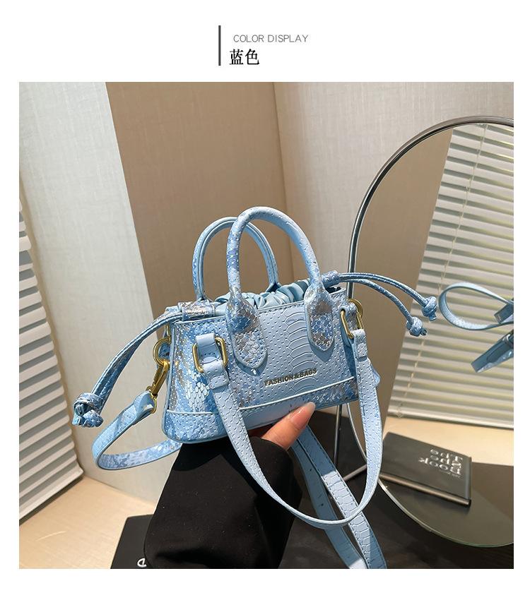 Bag Women's Delicate Crocodile Pattern Mini Handbag Niche Design Vegetable Basket Women's One Shoulder Crossbody Bag
