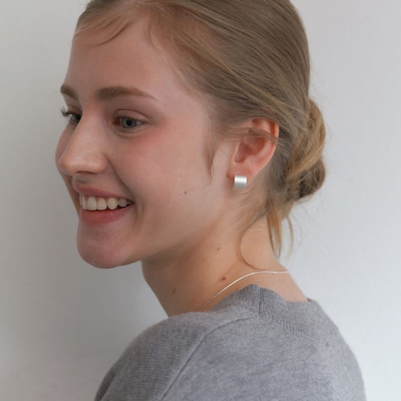 OVLA swing earring_texture matte JE032