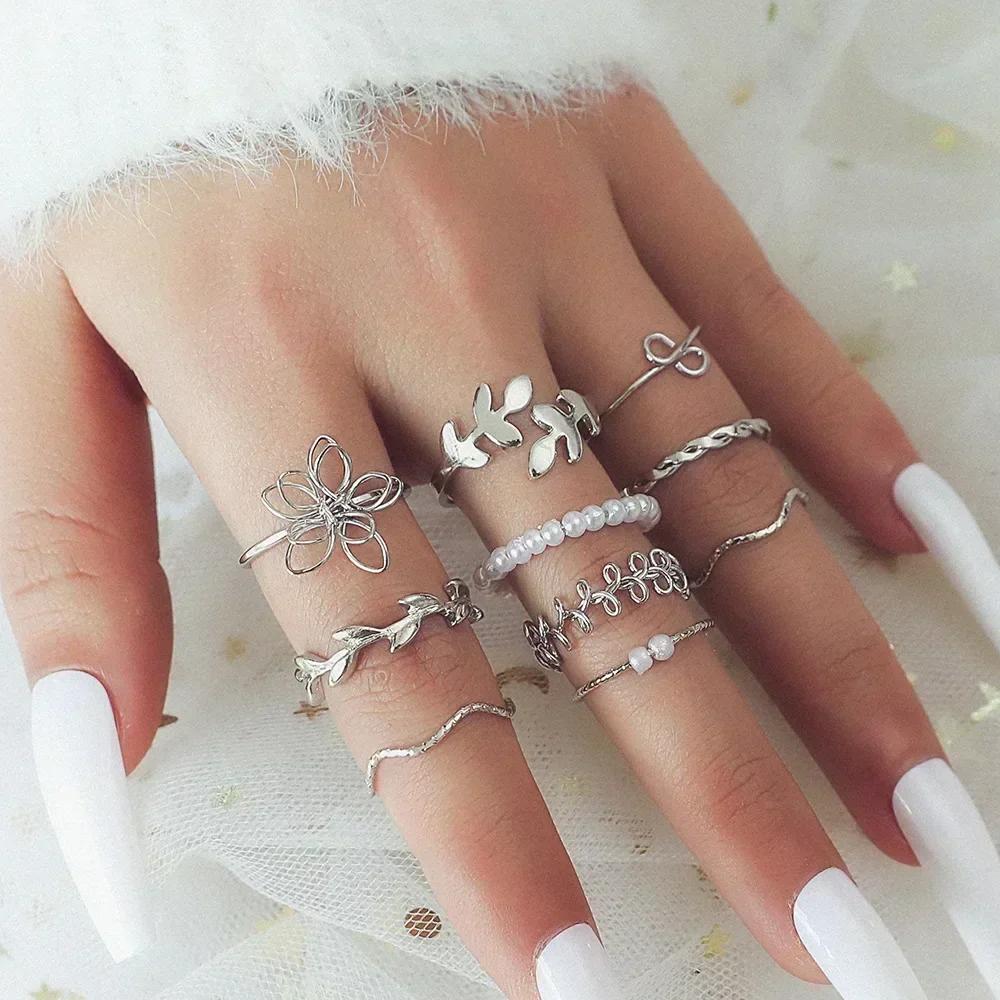 9Pcs/Set Vintage Gold Color Love Heart Butterfly Metal Rings Set for Women Simple Assembly Rings Paty Jewelry Gift Accessries