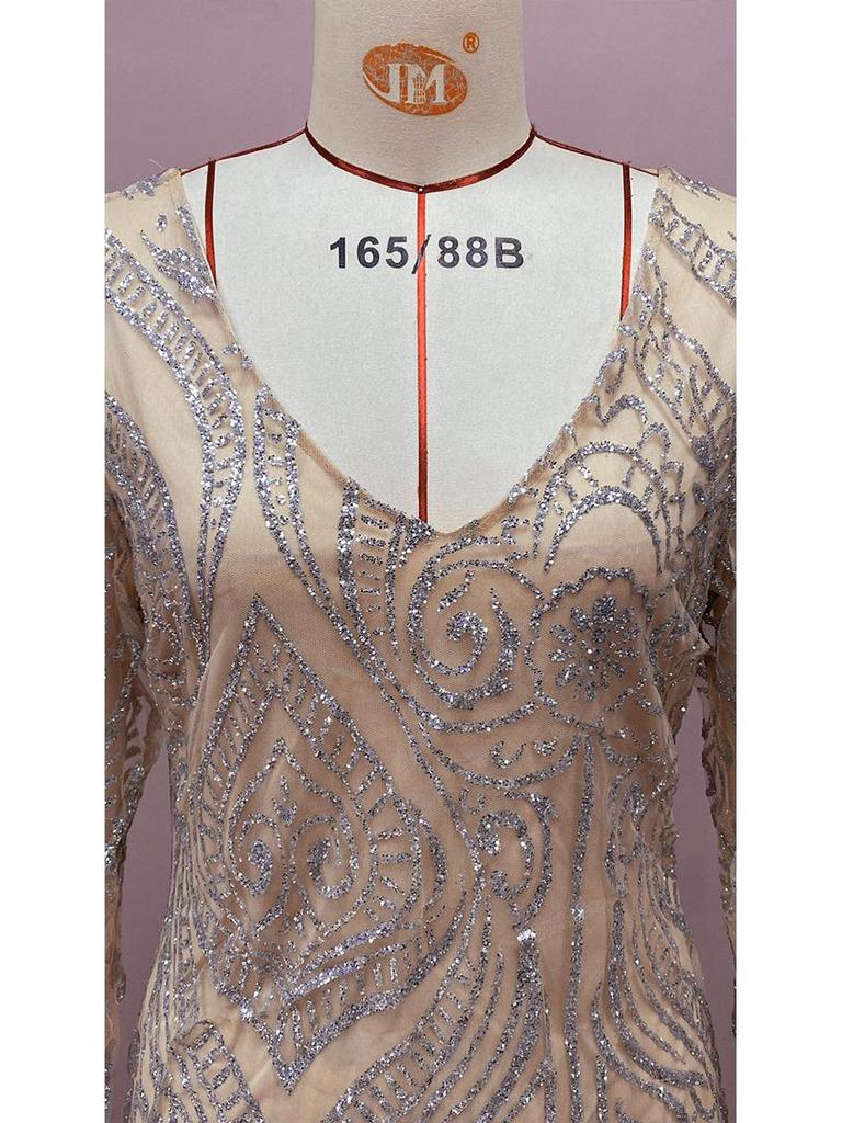 Весеннее европейское и американское платье-миди для пригородных поездок 2025 года с золотыми пайетками и кисточками