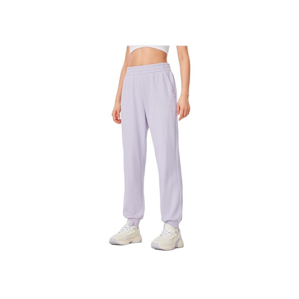 Li Ning Sports Lifestyle Series Solid Color Mid Waist Casual Tapered Knit Joggers Women Joggers Sea-Salt-Purple AKLU566-1