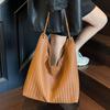 Texture Fashion Weave 2025 Retro Simple New Large Capacity Casual Commuting Single Shoulder Underarm Tote Bag Women